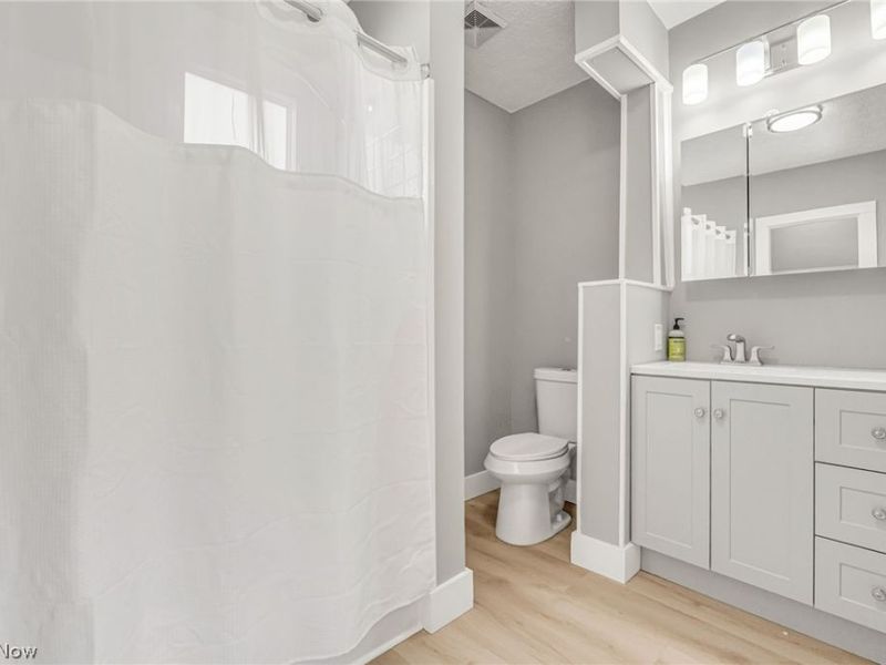 12313 Alexander Road , Cleveland, OH 44106 Photo 22