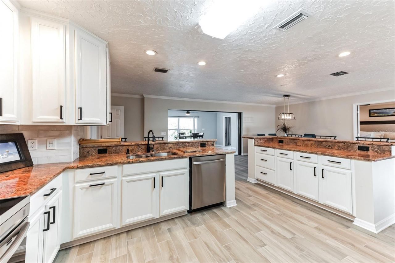 4219 2nd Avenue Ne, Bradenton, FL 34208 Photo