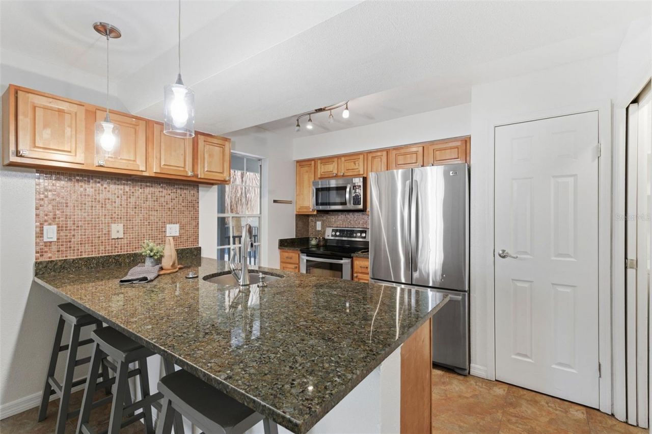 9100 Dr Martin Luther King Jr Street N, Unit 1204, Saint Petersburg, FL 33702 Photo