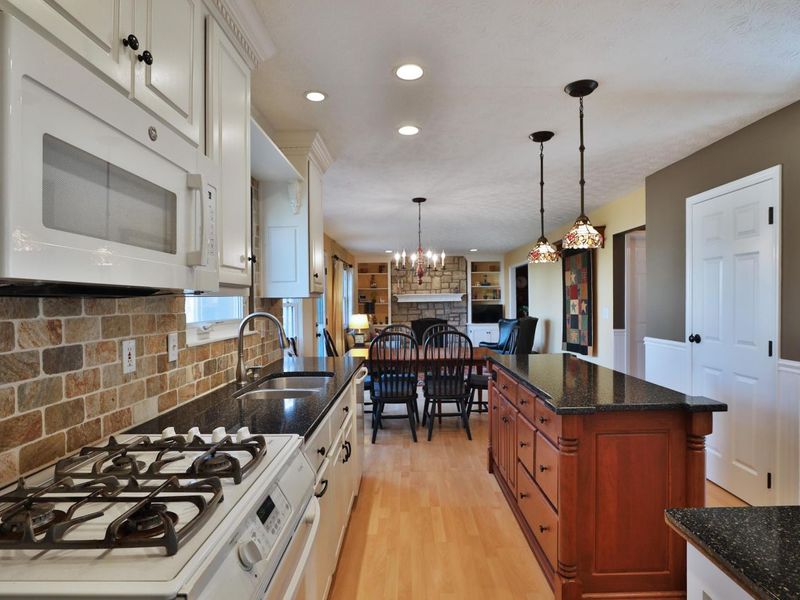 336 Brownsfell Drive, Columbus, OH 43235 Photo 12