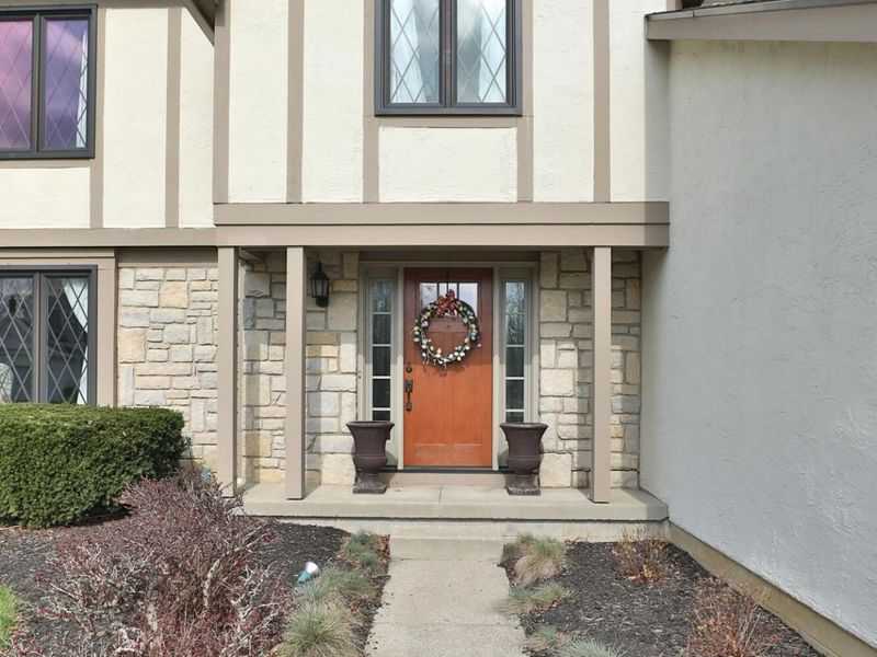 336 Brownsfell Drive, Columbus, OH 43235 Photo 3