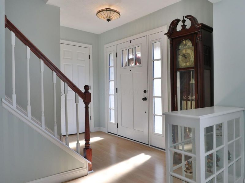 336 Brownsfell Drive, Columbus, OH 43235 Photo 4