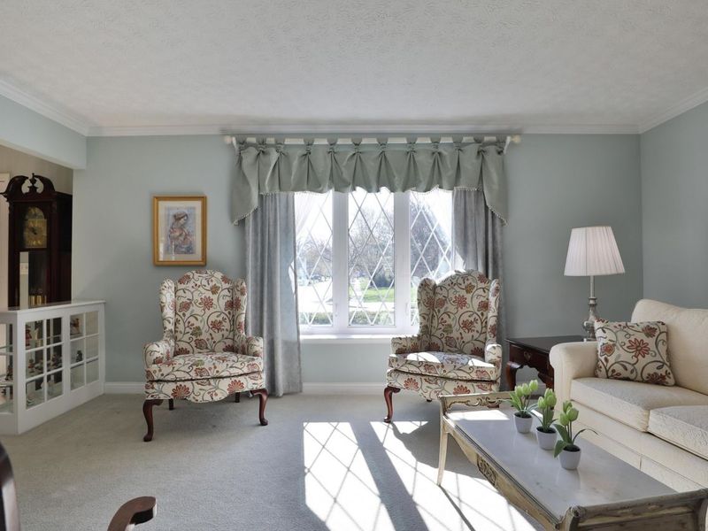 336 Brownsfell Drive, Columbus, OH 43235 Photo 8