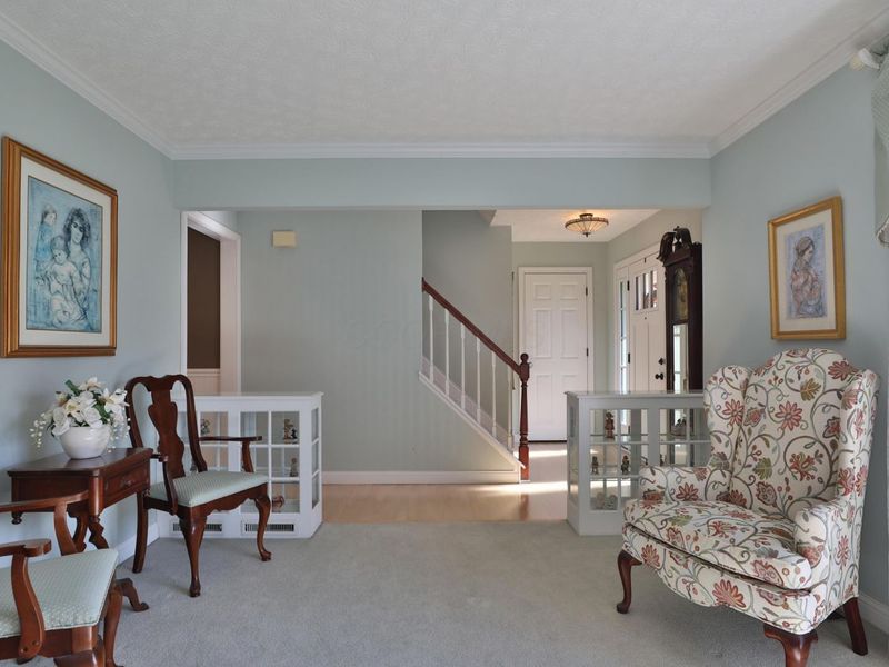 336 Brownsfell Drive, Columbus, OH 43235 Photo 9