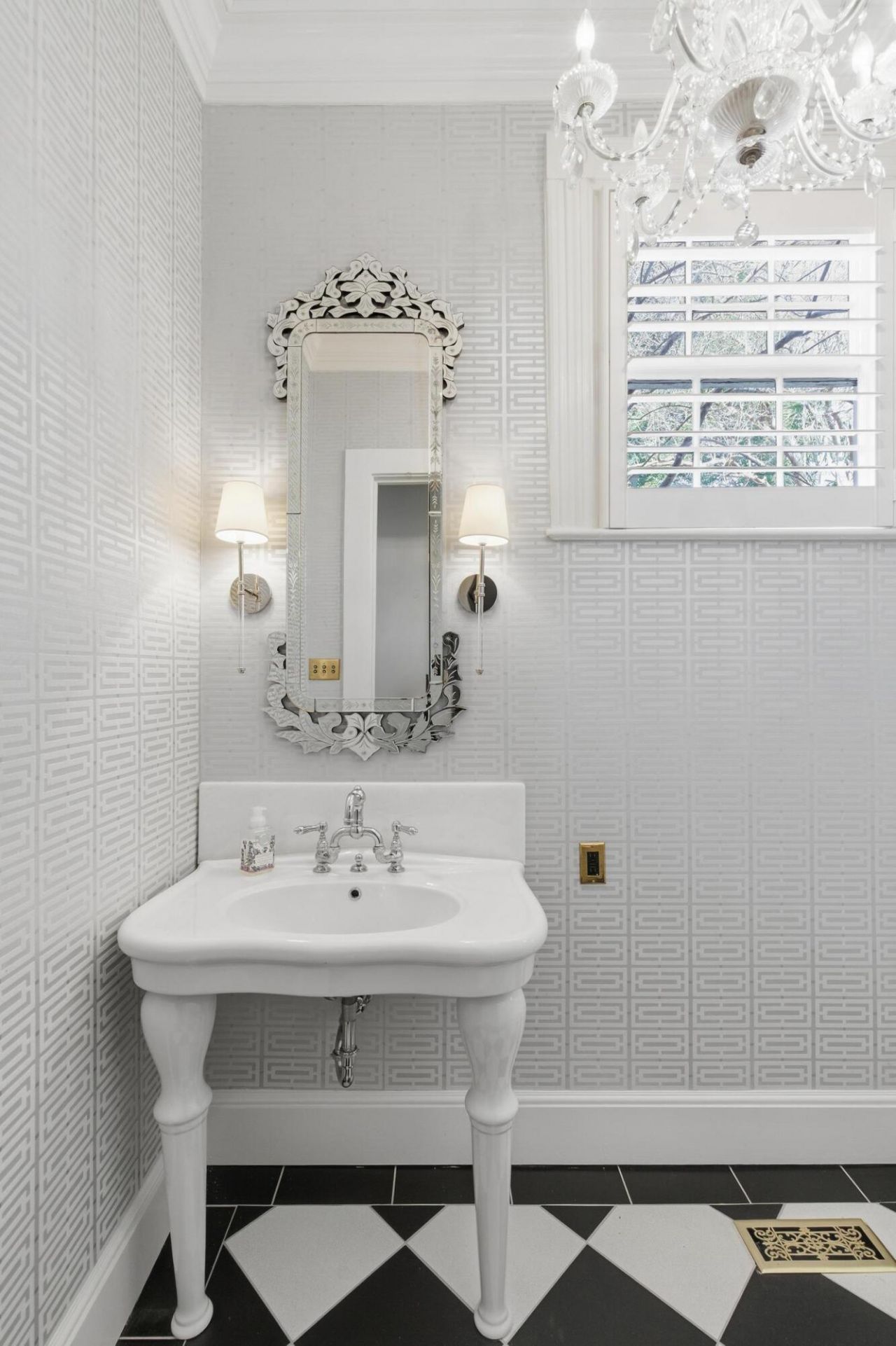 80 Church Street Photo 14