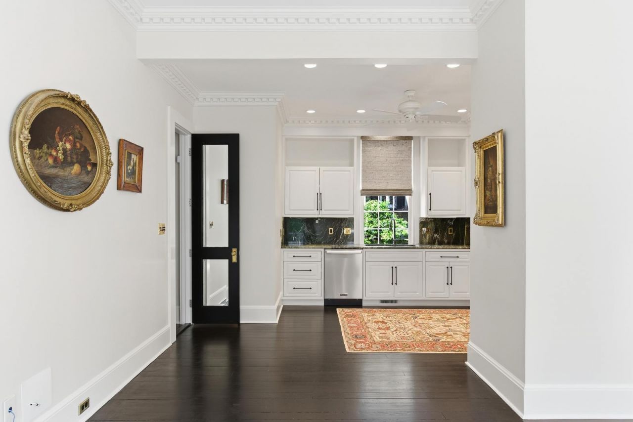 80 Church Street Photo 18