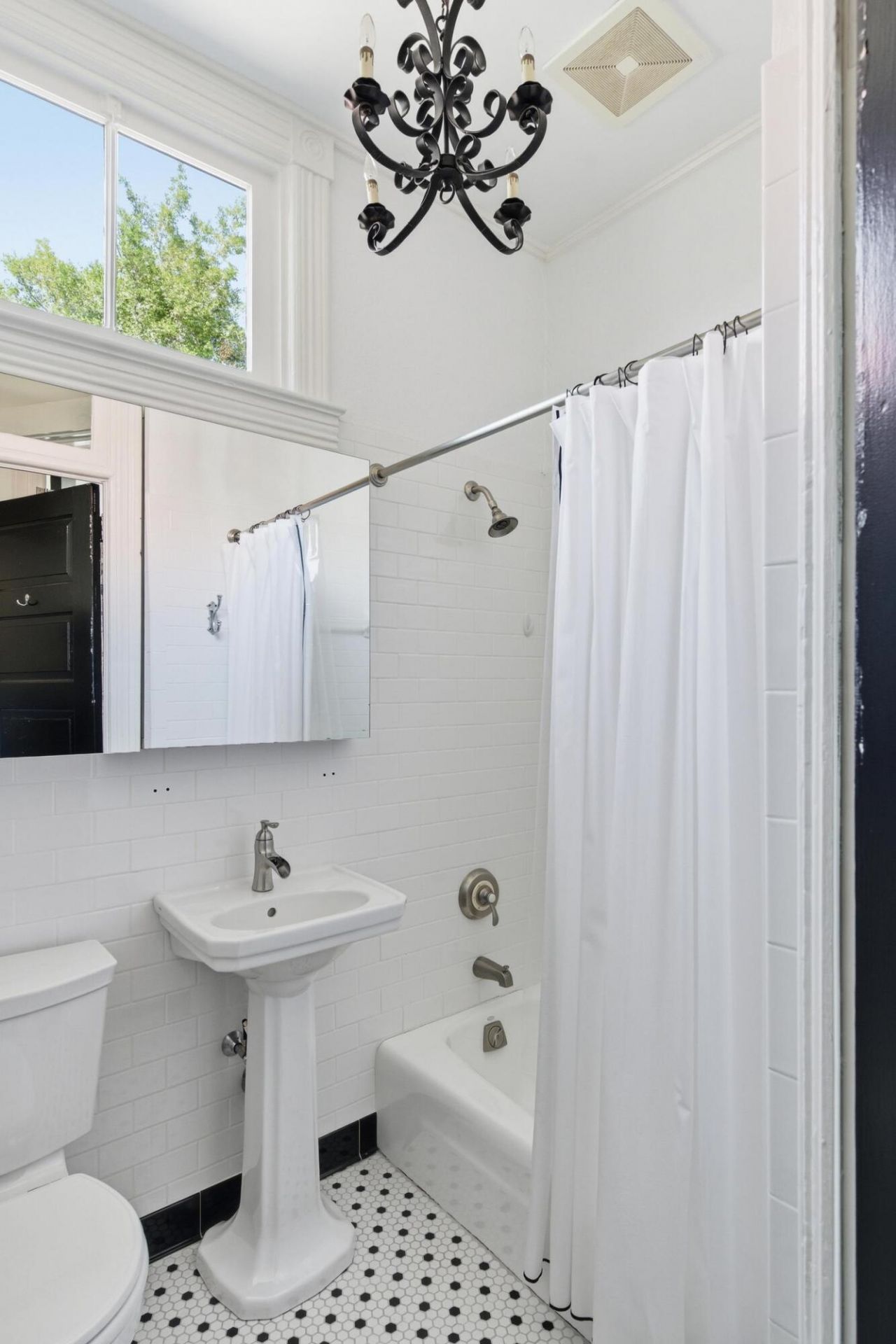 80 Church Street Photo 33