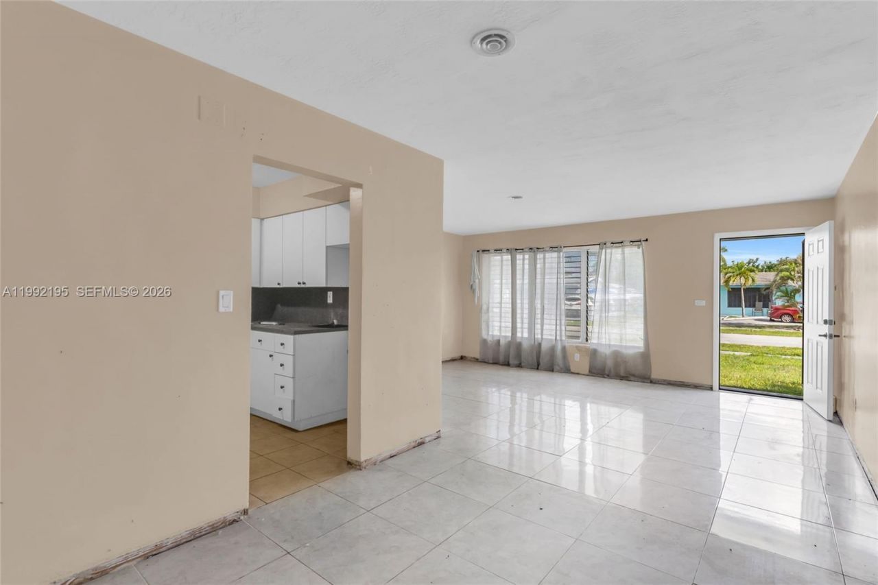 5020 NW 182nd St, Miami Gardens, FL 33055 Photo