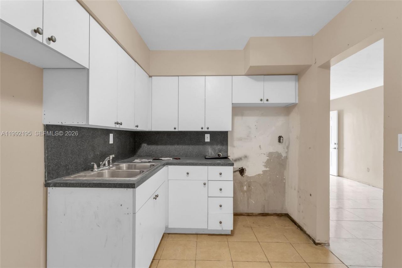 5020 NW 182nd St, Miami Gardens, FL 33055 Photo