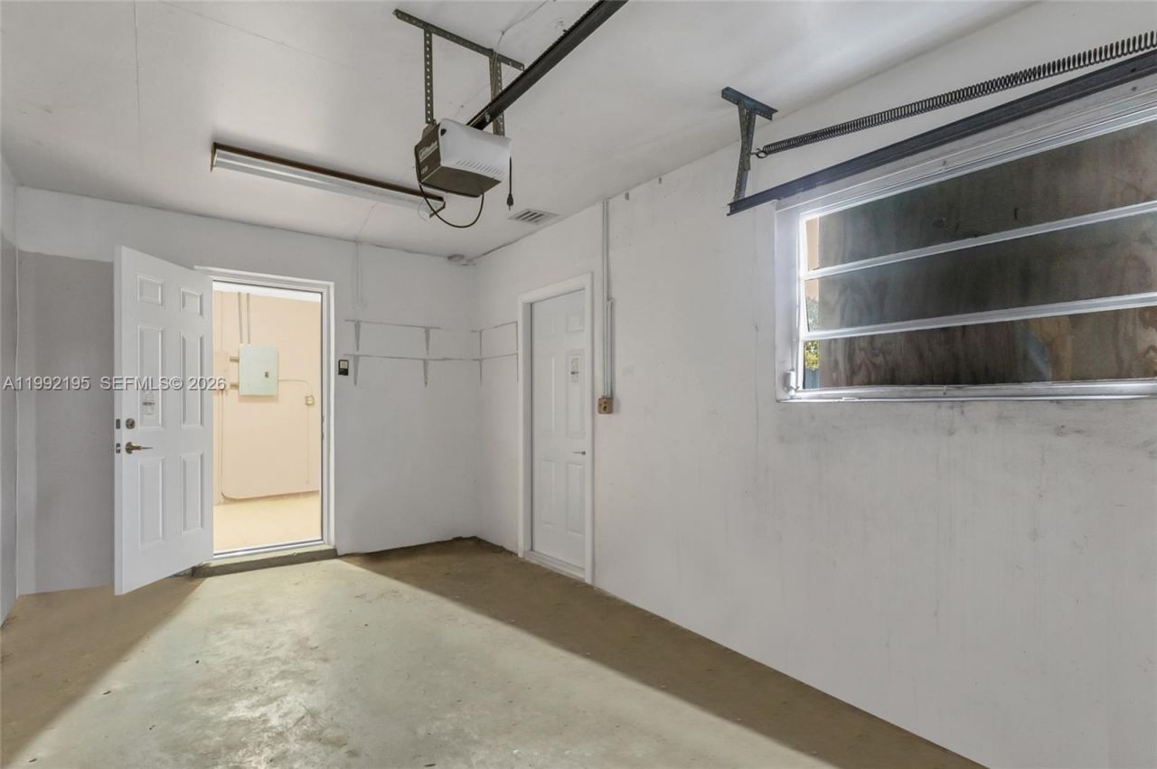 5020 NW 182nd St, Miami Gardens, FL 33055 Photo