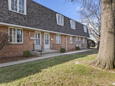 900 Durkin Drive, Unit 7, Springfield, IL 62704