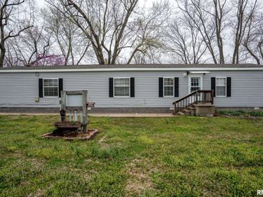 1311 N VAN BUREN Street, Marion, IL 62959