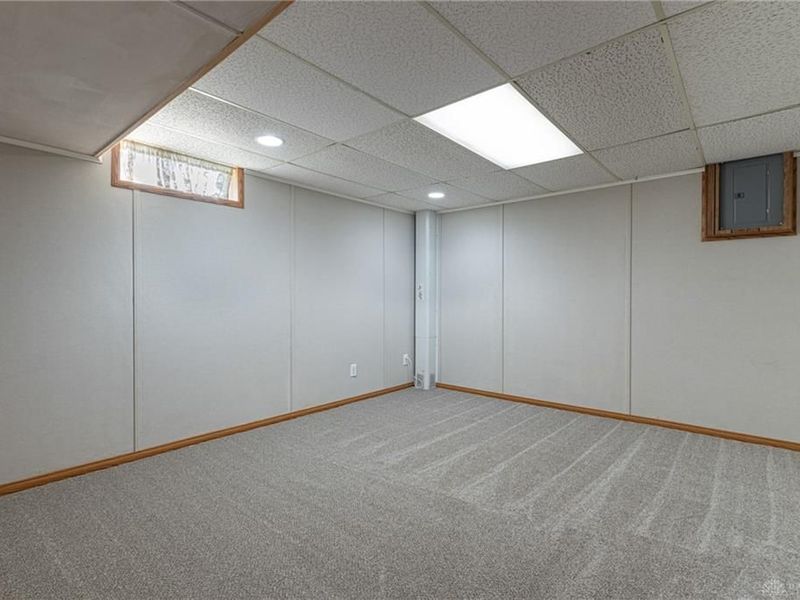 5481 Corkhill Drive, Riverside, OH 45424 Photo 32