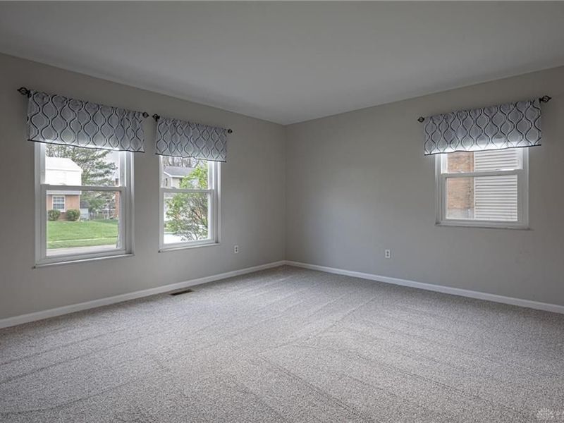 5481 Corkhill Drive, Riverside, OH 45424 Photo 4