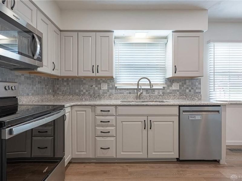 5481 Corkhill Drive, Riverside, OH 45424 Photo 8