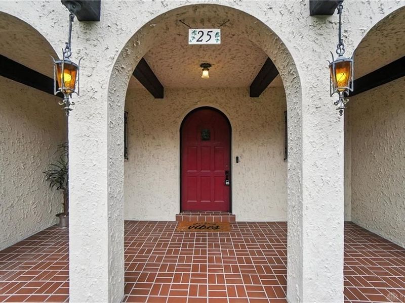 25 W Thruston Boulevard, Oakwood, OH 45419 Photo 14