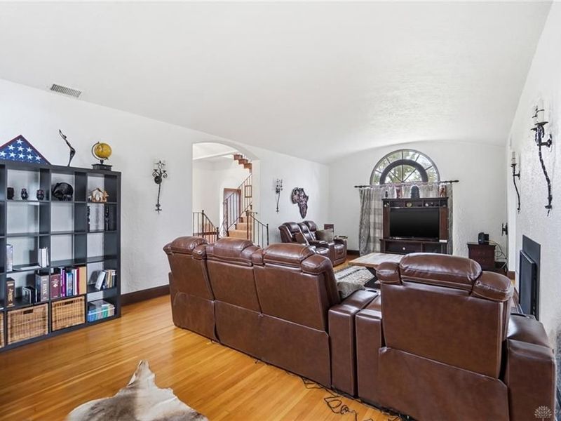 25 W Thruston Boulevard, Oakwood, OH 45419 Photo 28