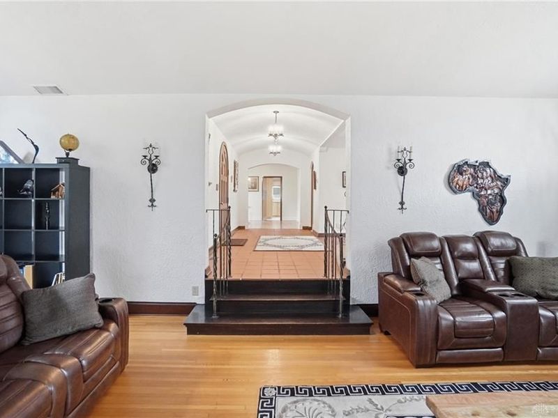 25 W Thruston Boulevard, Oakwood, OH 45419 Photo 35