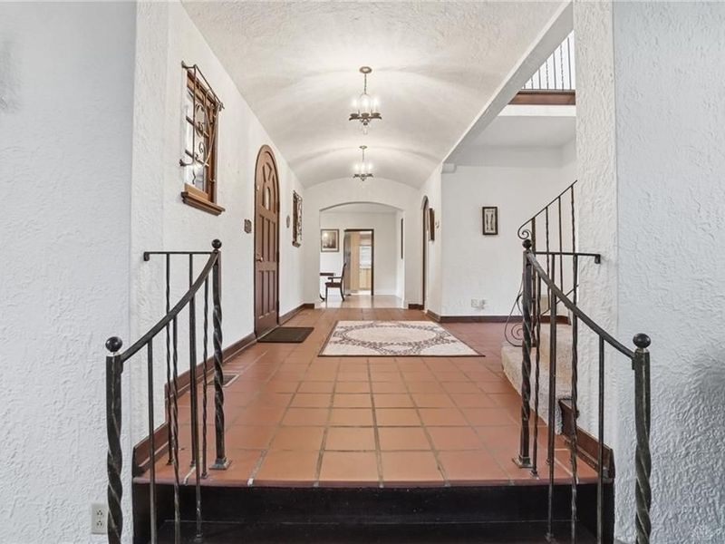 25 W Thruston Boulevard, Oakwood, OH 45419 Photo 37