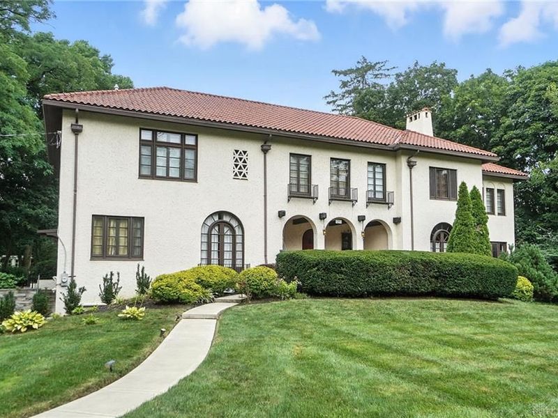 25 W Thruston Boulevard, Oakwood, OH 45419 Photo 4