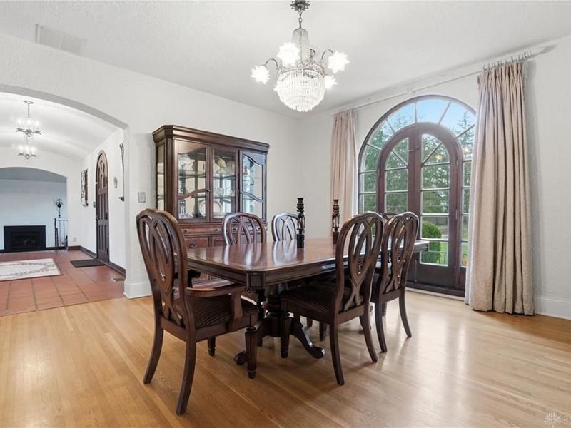 25 W Thruston Boulevard, Oakwood, OH 45419 Photo 42