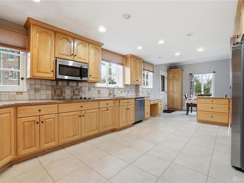 25 W Thruston Boulevard, Oakwood, OH 45419 Photo 45