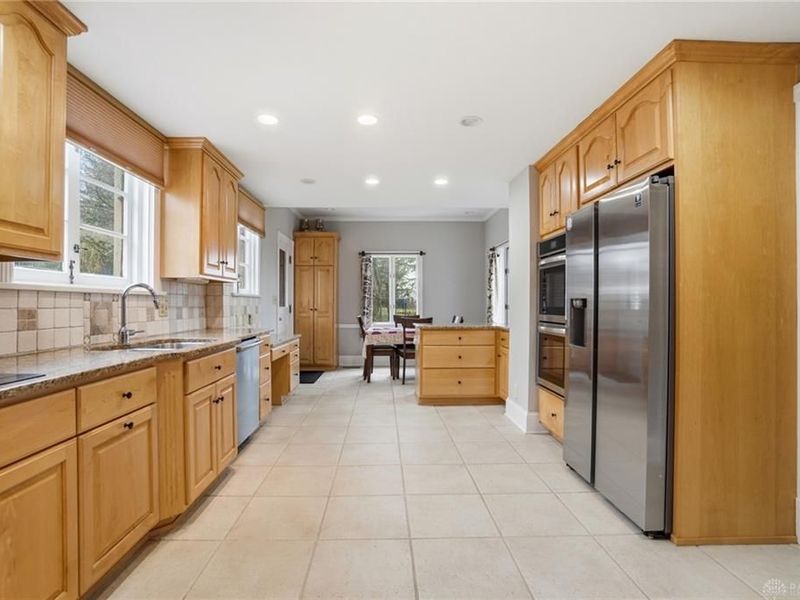 25 W Thruston Boulevard, Oakwood, OH 45419 Photo 52