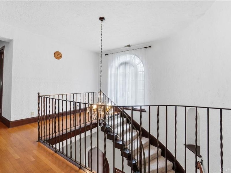 25 W Thruston Boulevard, Oakwood, OH 45419 Photo 68