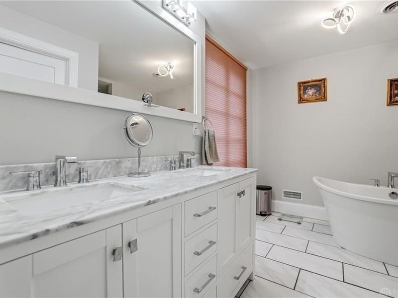 25 W Thruston Boulevard, Oakwood, OH 45419 Photo 77