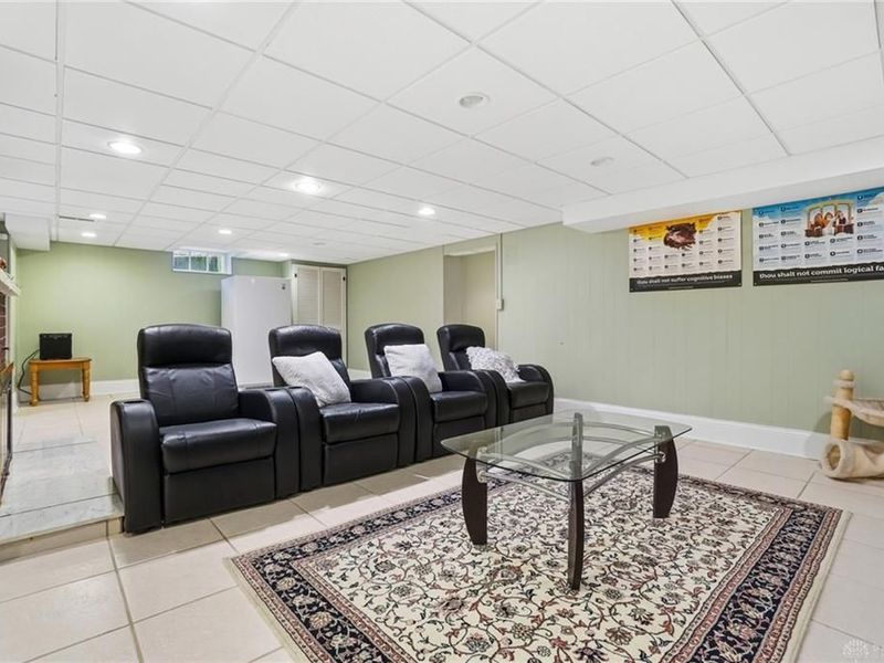 25 W Thruston Boulevard, Oakwood, OH 45419 Photo 86