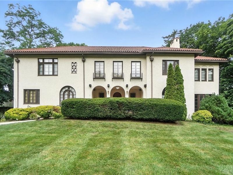 25 W Thruston Boulevard, Oakwood, OH 45419 Photo 9