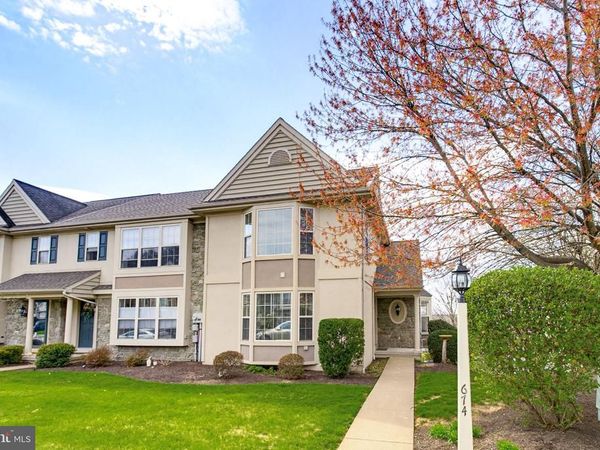 674 ROYAL VIEW DRIVE, LANCASTER, PA 17601