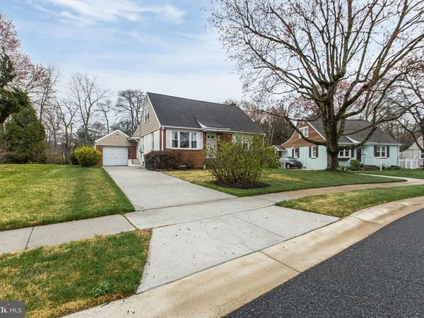 821 KENYON LANE, NEWARK, DE 19711