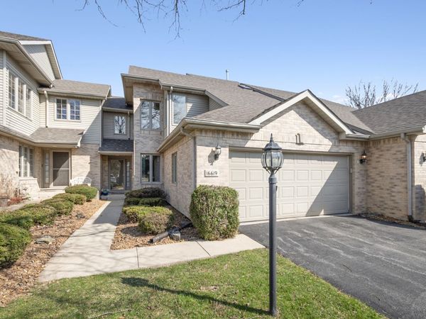 16619 Wexford Court , Tinley Park, IL 60477