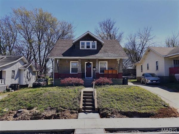 912 S Sprigg Street , Cape Girardeau, MO 63703