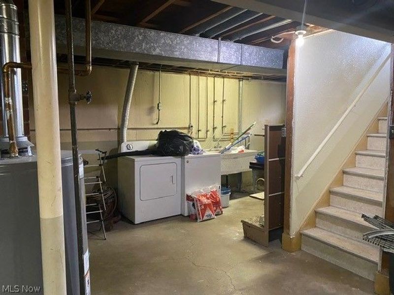 6024 Brook Court , Brook Park, OH 44142 Photo 12