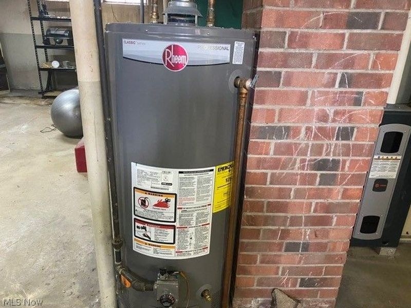 6024 Brook Court , Brook Park, OH 44142 Photo 16