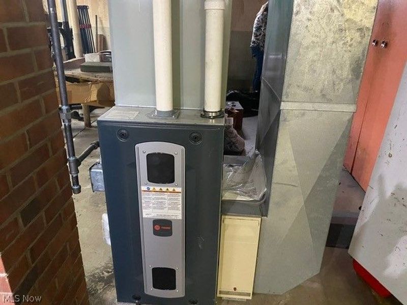 6024 Brook Court , Brook Park, OH 44142 Photo 17