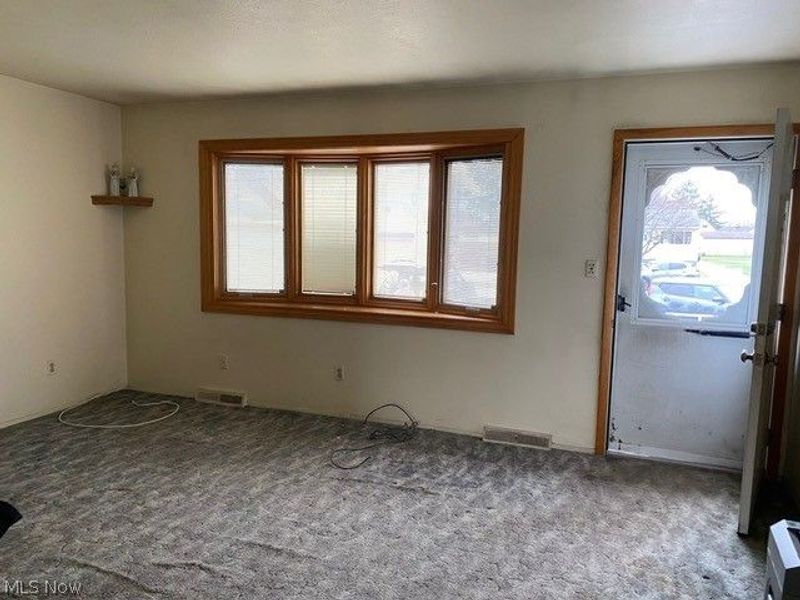 6024 Brook Court , Brook Park, OH 44142 Photo 5