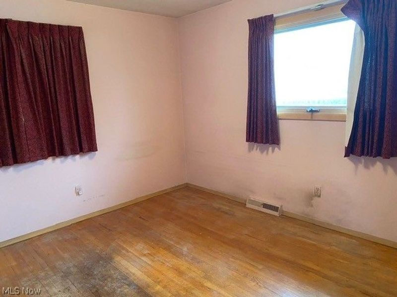 6024 Brook Court , Brook Park, OH 44142 Photo 8