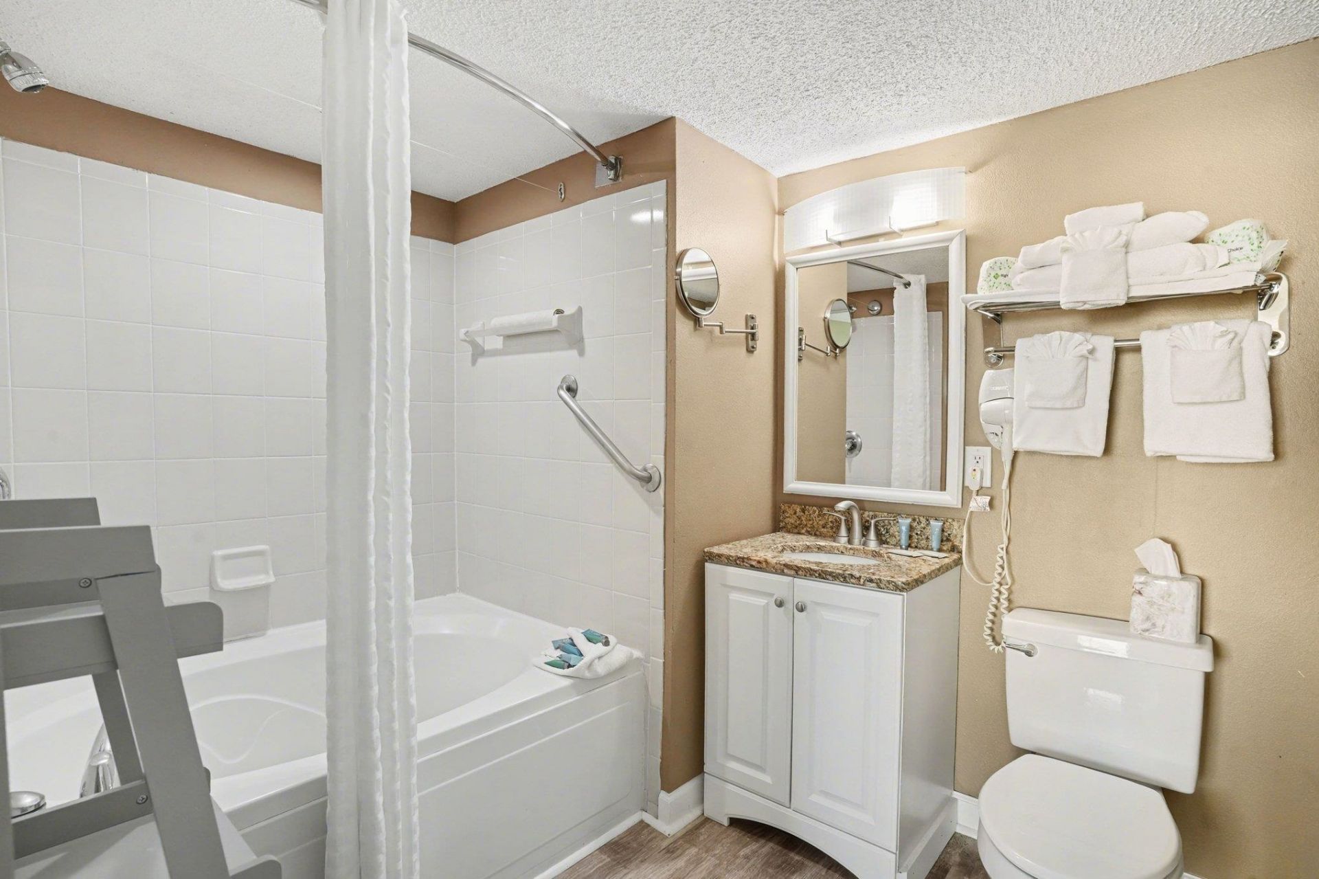 300 N Ocean Blvd. Photo 23