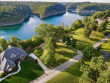 670 Water Cliff Drive, Somerset, KY 42501