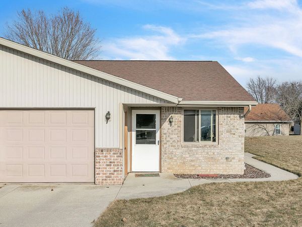 1506 Mason St, Unit A, New Holstein, WI 53061