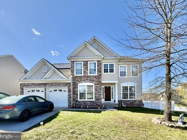 180 HUNTER CREEK DRIVE, YORK, PA 17406