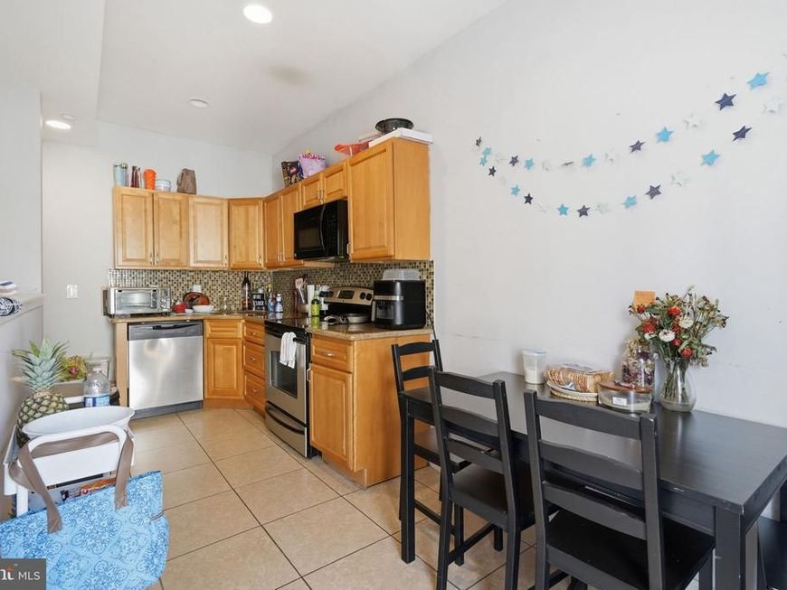 1725 W Berks Street, Philadelphia, PA 19121 Main Photo