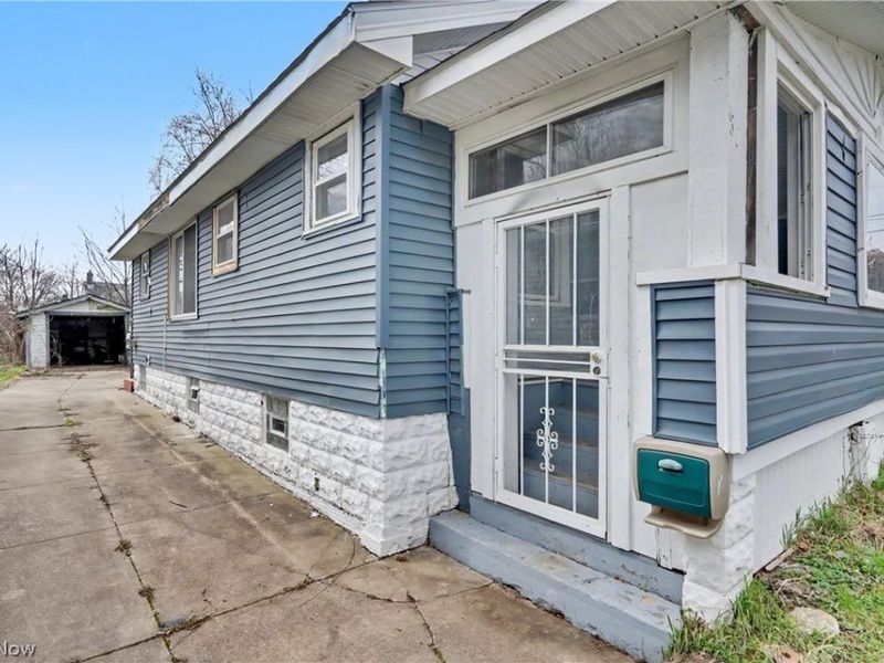 872 Cole Avenue, Akron, OH 44306 Photo 4