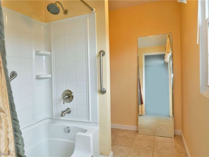 1756 Penny Lane , Youngstown, OH 44515 Photo 21