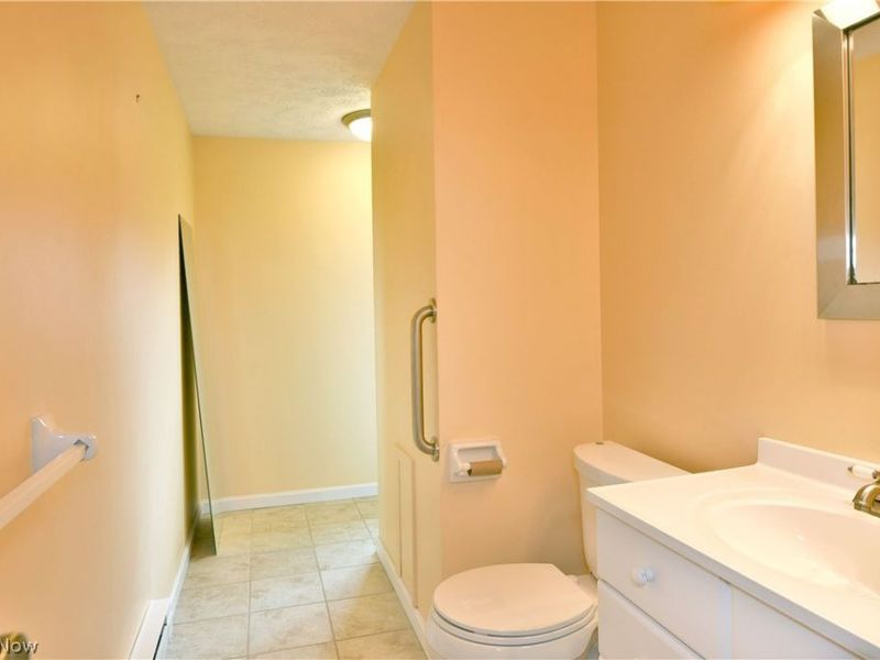 1756 Penny Lane , Youngstown, OH 44515 Photo 24