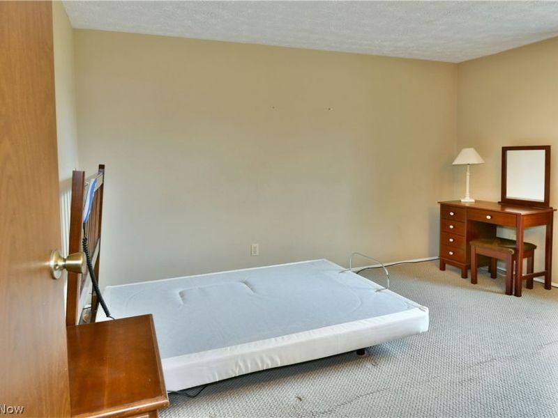 1756 Penny Lane , Youngstown, OH 44515 Photo 25