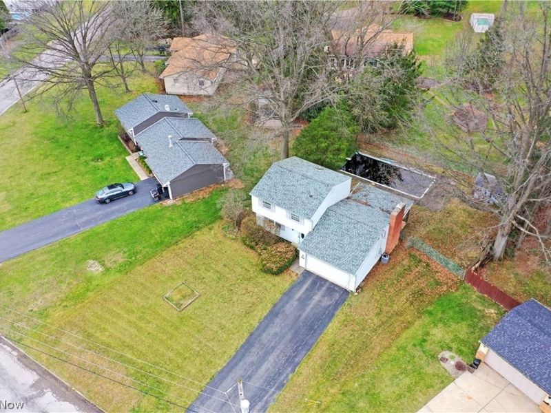 1756 Penny Lane , Youngstown, OH 44515 Photo 3